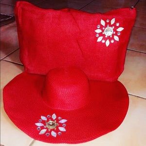 This set will make you stand out at the beach !